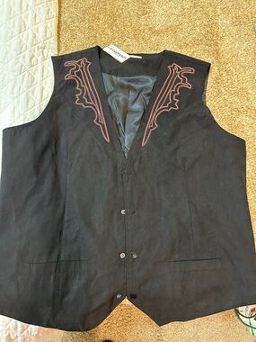 NWT Coofandy Black Embroidered Men's Vest. Size XL.